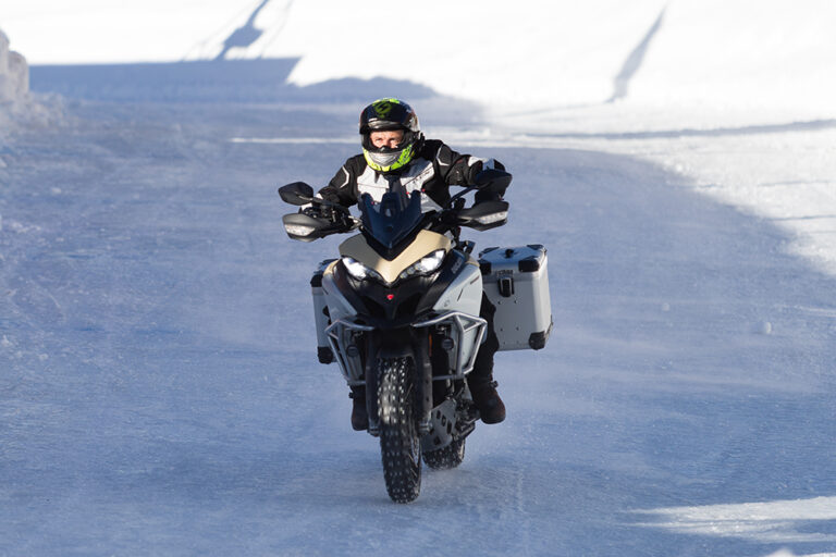 Rouler Avec Un Train Arrière Hs Dangereux Les conseils des animateurs de High Side pour rouler sur la glace